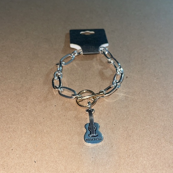 ๐5/$25๐โ New Nashville Guitar ๐ธ charm Dangle Bracelet - Picture 2 of 6
